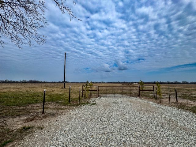 375 County Road 1515, Point, TX 75472