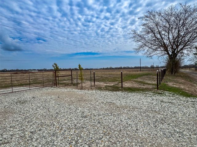 375 County Road 1515, Point, TX 75472