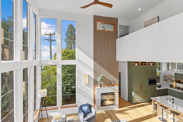 9528 28th Avenue NW, Seattle, WA 98117