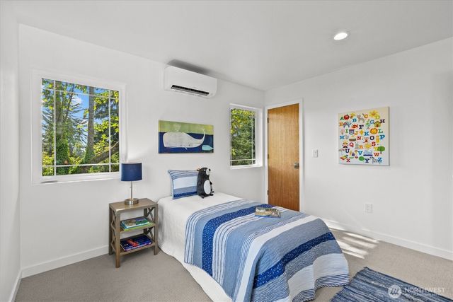 9528 28th Avenue NW, Seattle, WA 98117