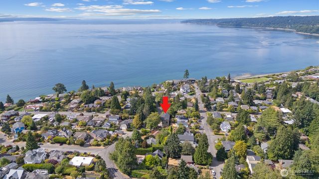 9528 28th Avenue NW, Seattle, WA 98117