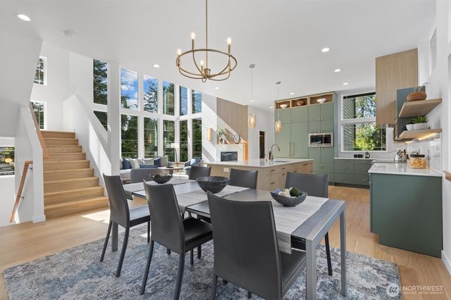 9528 28th Avenue NW, Seattle, WA 98117