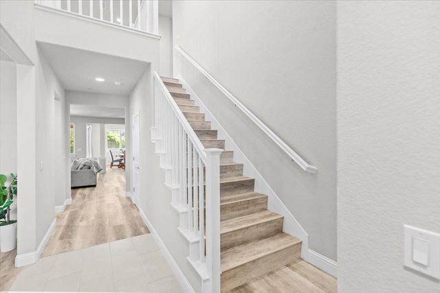 230 Steven Bridges Ln, Tracy, CA 95377