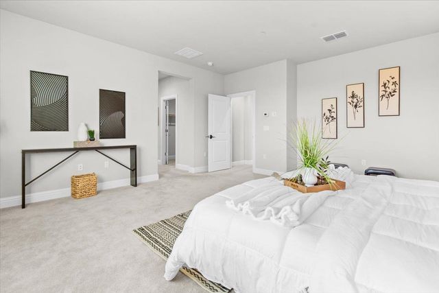 230 Steven Bridges Ln, Tracy, CA 95377