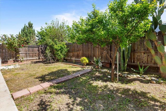 230 Steven Bridges Ln, Tracy, CA 95377
