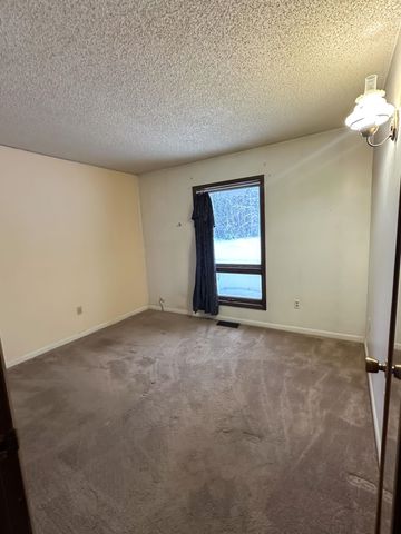 2540 HONEYBEE LANE, North Pole, AK 99705