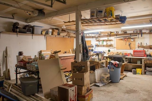 2540 HONEYBEE LANE, North Pole, AK 99705