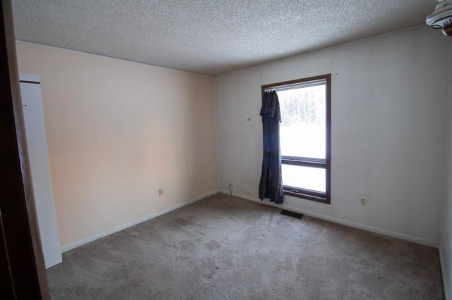 2540 HONEYBEE LANE, North Pole, AK 99705