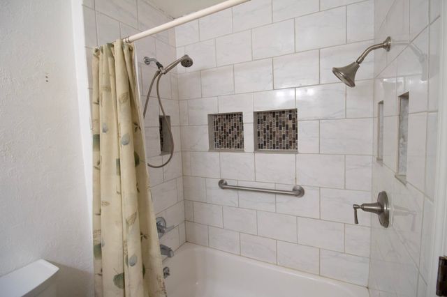 2540 HONEYBEE LANE, North Pole, AK 99705