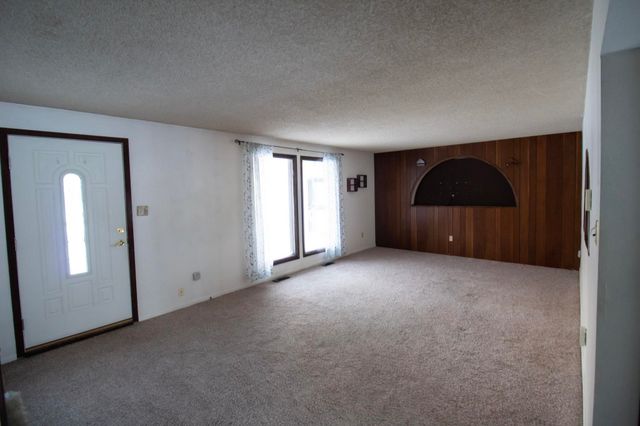 2540 HONEYBEE LANE, North Pole, AK 99705