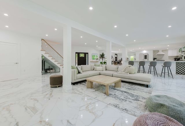 317 Broadway, Hanover, MA 02339