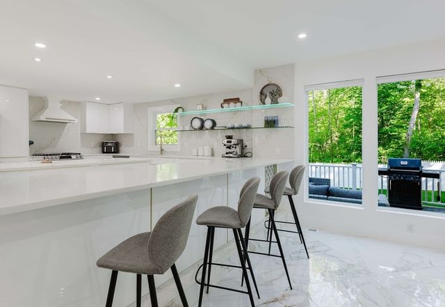 317 Broadway, Hanover, MA 02339