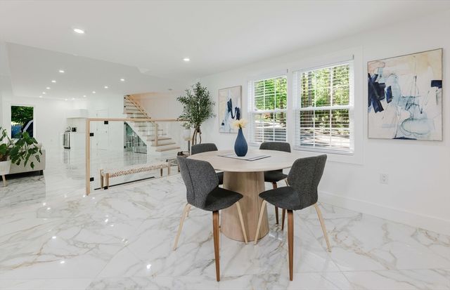 317 Broadway, Hanover, MA 02339