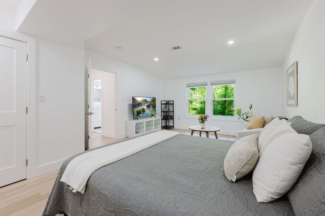 317 Broadway, Hanover, MA 02339