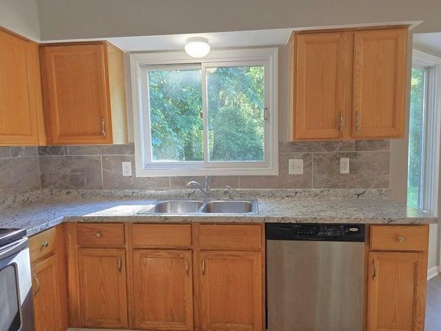 7023 Foxcreek Drive, Canton, MI 48187