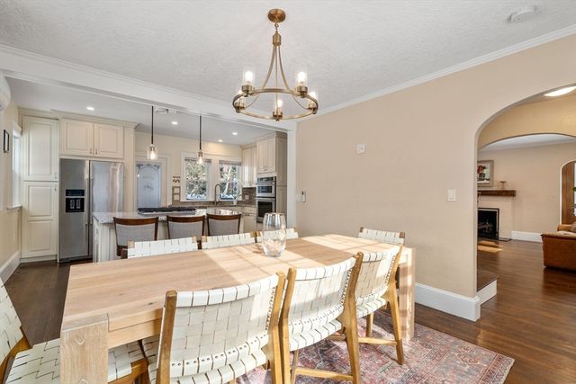 17 Ireland Rd, Newton, MA 02459