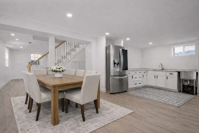 17 Ireland Rd, Newton, MA 02459