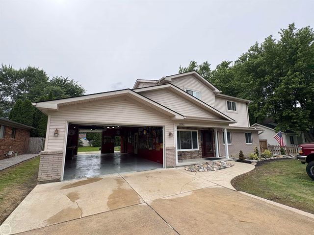 39745 Sylvia Street, Harrison Twp, MI 48045