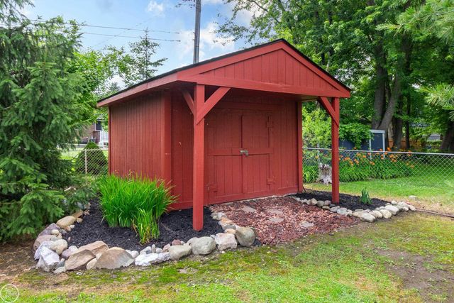 39745 Sylvia Street, Harrison Twp, MI 48045