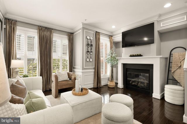 914 4TH ST SE, Washington, DC 20003