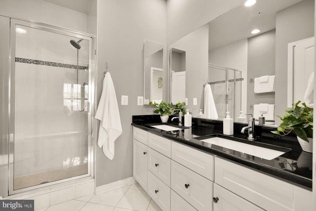 914 4TH ST SE, Washington, DC 20003