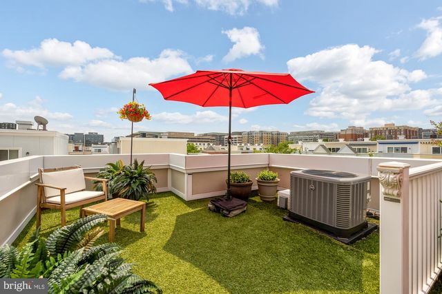 914 4TH ST SE, Washington, DC 20003
