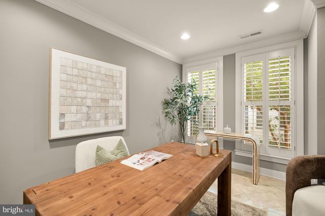 914 4TH ST SE, Washington, DC 20003