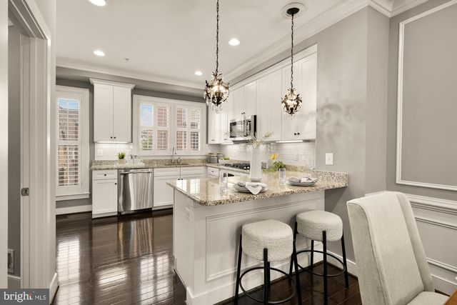 914 4TH ST SE, Washington, DC 20003