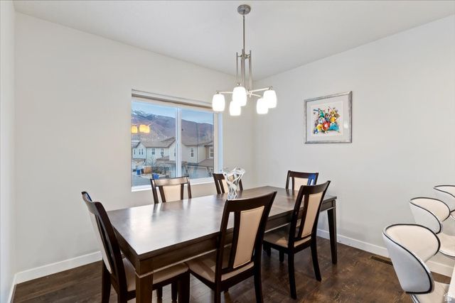 1196 W CLARK LN, Farmington, UT 84025