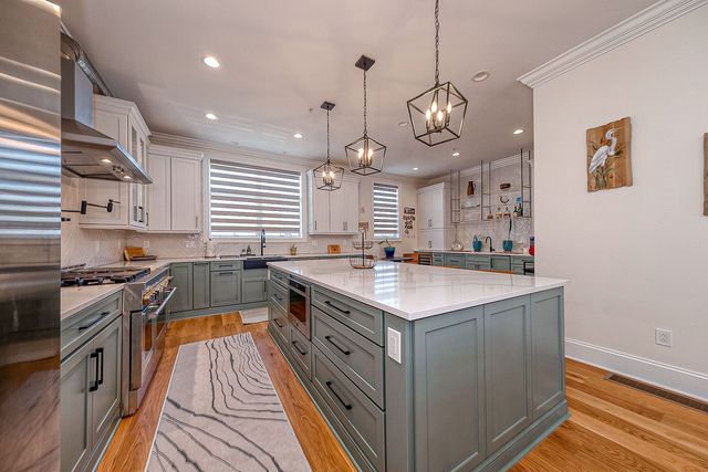 52 1st STREET, Oakmont, PA 15139