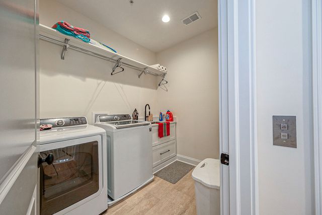 52 1st STREET, Oakmont, PA 15139