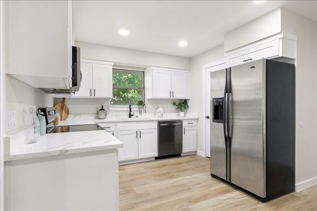 905 Timber Valley Circle, Flower Mound, TX 75028