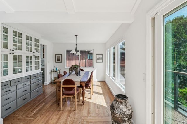 320 Montford Ave, Mill Valley, CA 94941