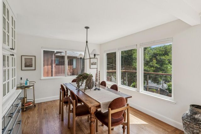 320 Montford Ave, Mill Valley, CA 94941