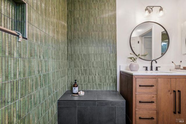 320 Montford Ave, Mill Valley, CA 94941