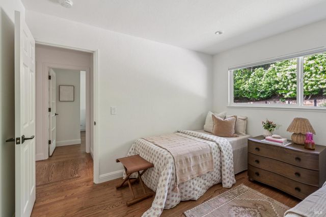 320 Montford Ave, Mill Valley, CA 94941