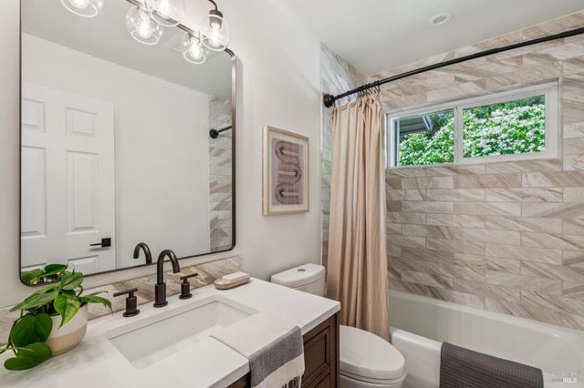 320 Montford Ave, Mill Valley, CA 94941