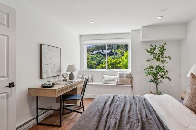 320 Montford Ave, Mill Valley, CA 94941