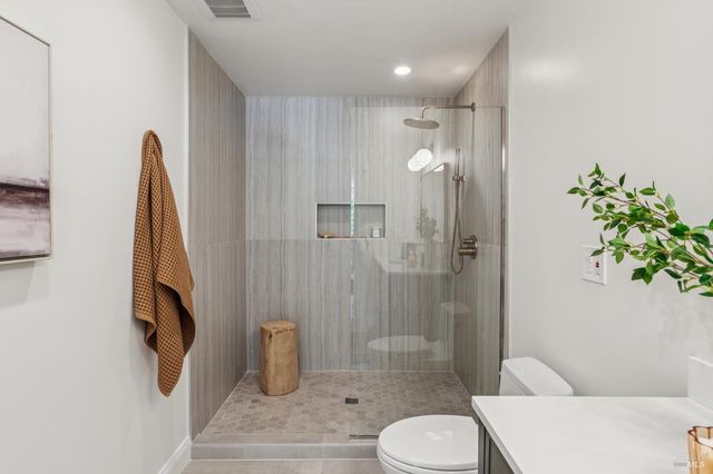 320 Montford Ave, Mill Valley, CA 94941