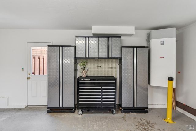 320 Montford Ave, Mill Valley, CA 94941