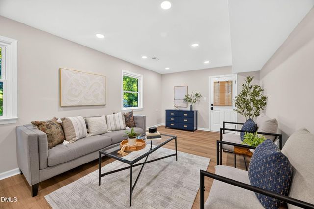 906 Griffis Street, Cary, NC 27511