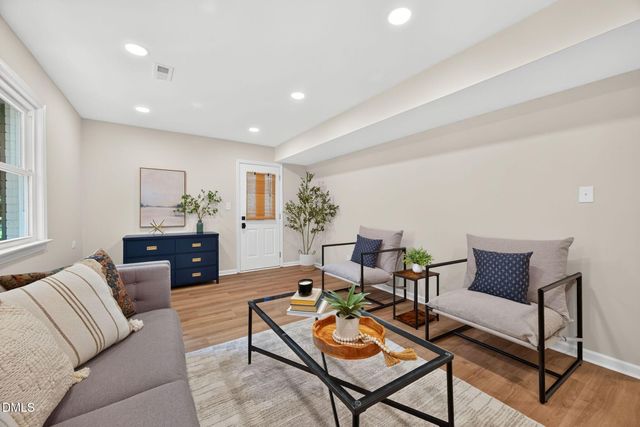 906 Griffis Street, Cary, NC 27511