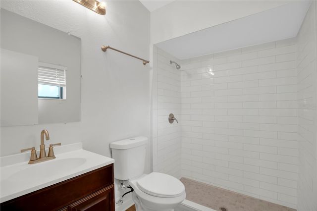 1050 DISHMAN LOOP, Oviedo, FL 32765