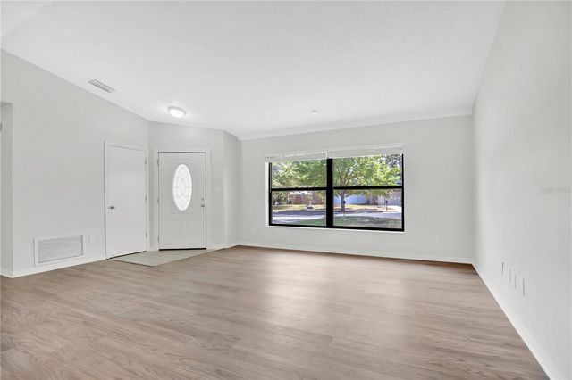 1050 DISHMAN LOOP, Oviedo, FL 32765