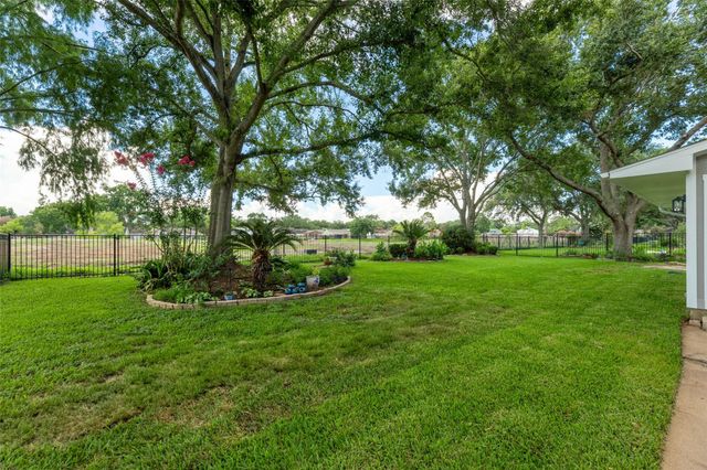 3914 Point Clear Drive, Missouri City, TX 77459