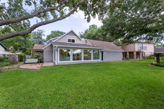 3914 Point Clear Drive, Missouri City, TX 77459