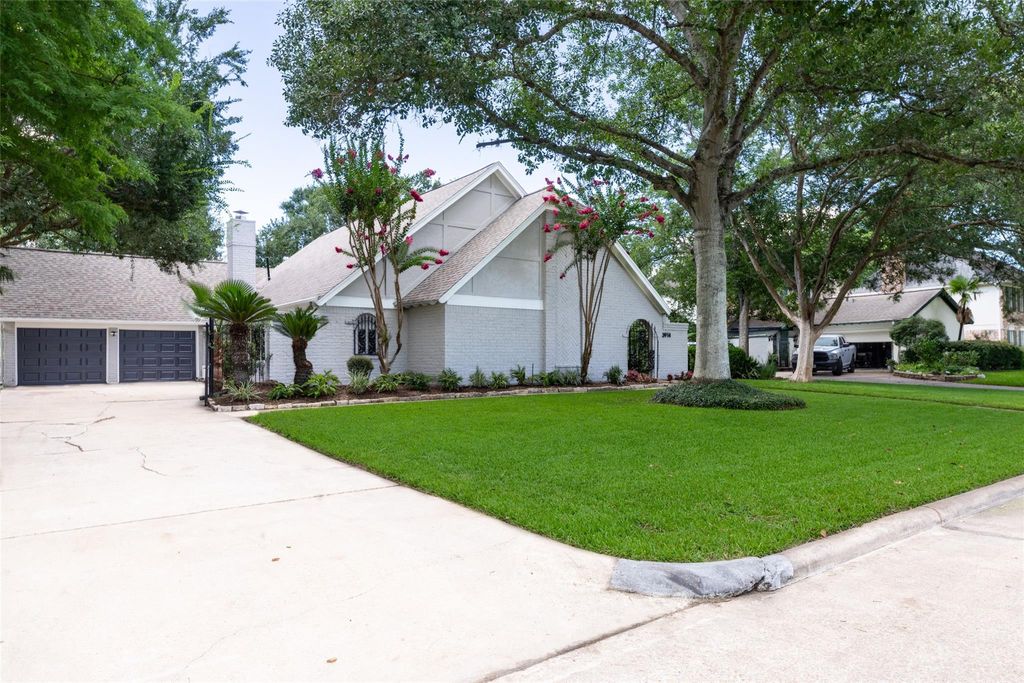 3914 Point Clear Drive, Missouri City, TX 77459