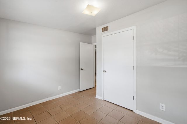 1818 SUNRISE Drive, Jacksonville, FL 32246