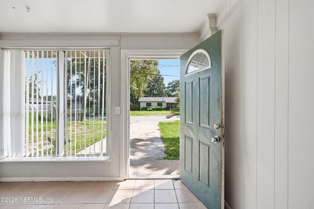 1818 SUNRISE Drive, Jacksonville, FL 32246