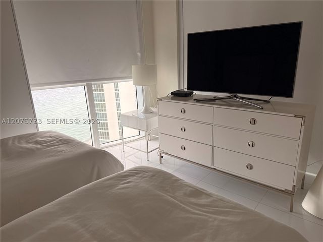 16001 SW Collins Ave 2406, Sunny Isles Beach, FL 33160